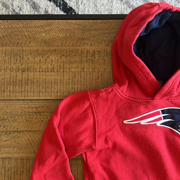 New England Patriots Hoodie - Kids Large (7) - Picture 3 of 15